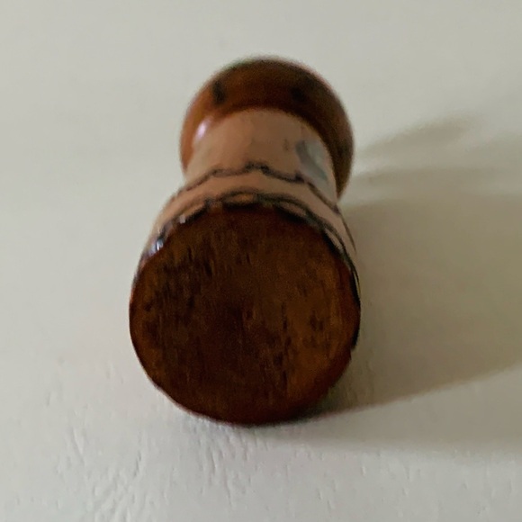 Vintage Wooden hand crafted perfume holder - Picture 4 of 10